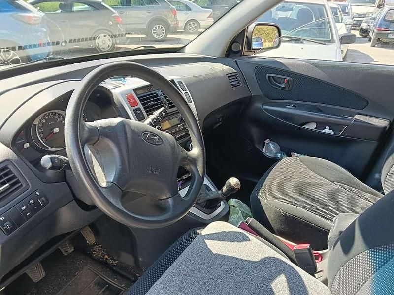 Usata Hyundai Tucson Active 141 CV (103 kW) 2007 Argento SUV