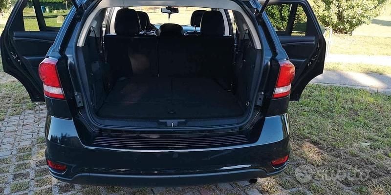 Usata Fiat Freemont 170 CV (125 kW) 2012 Nero SUV