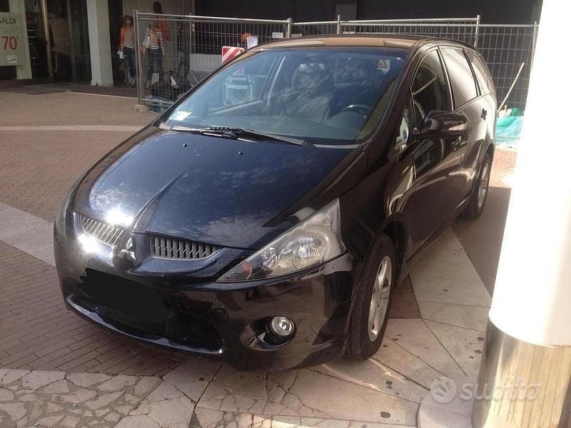 Usata Mitsubishi Grandis 139 CV (102 kW) 2006 Nero Monovolume