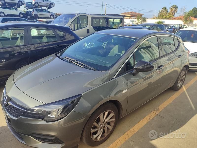 Usata Opel Astra Business Elegance 122 CV (89 kW) 2021 Grigio Berlina