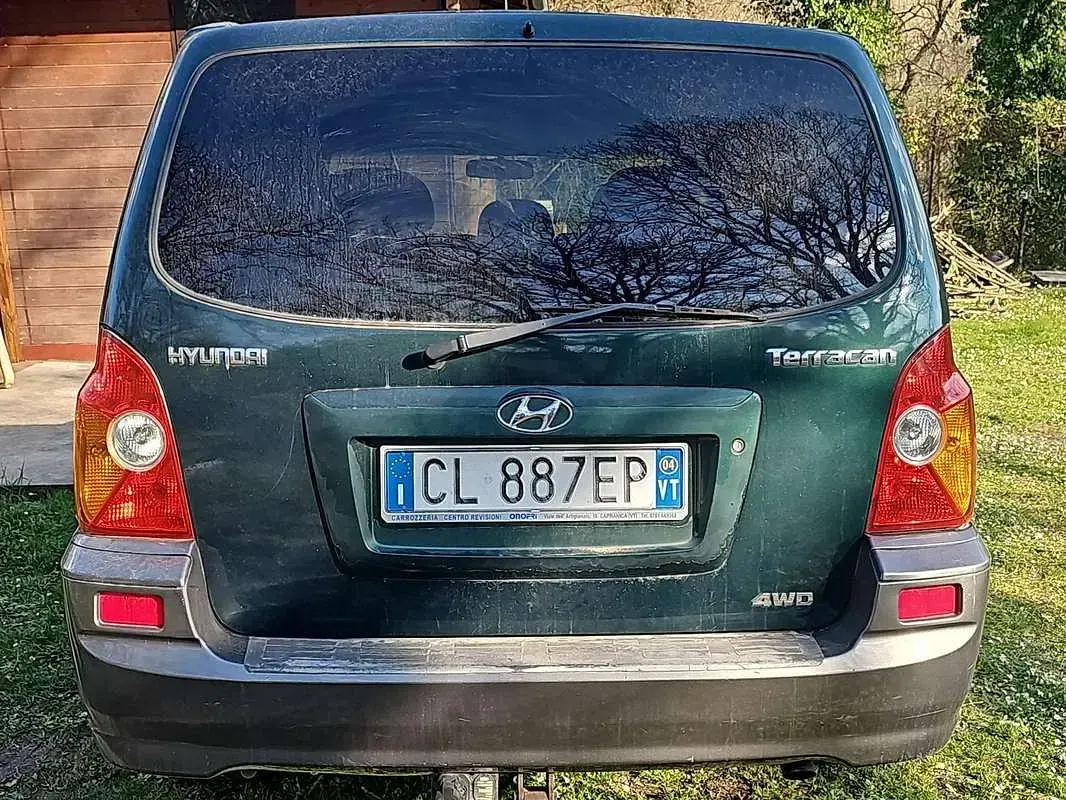 Usata Hyundai Terracan 150 CV (110 kW) 2004 Verde SUV