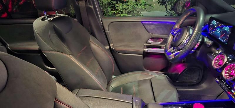 Usata Mercedes GLB180 AMG Line Premium 116 CV (85 kW) 2023 Grigio SUV