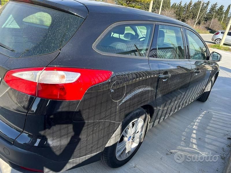 Usata Ford Focus 110 CV (80 kW) 2014 Station wagon