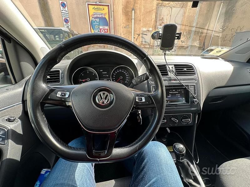 Usata VW Polo 90 CV (66 kW) 2015 Marrone Utilitaria