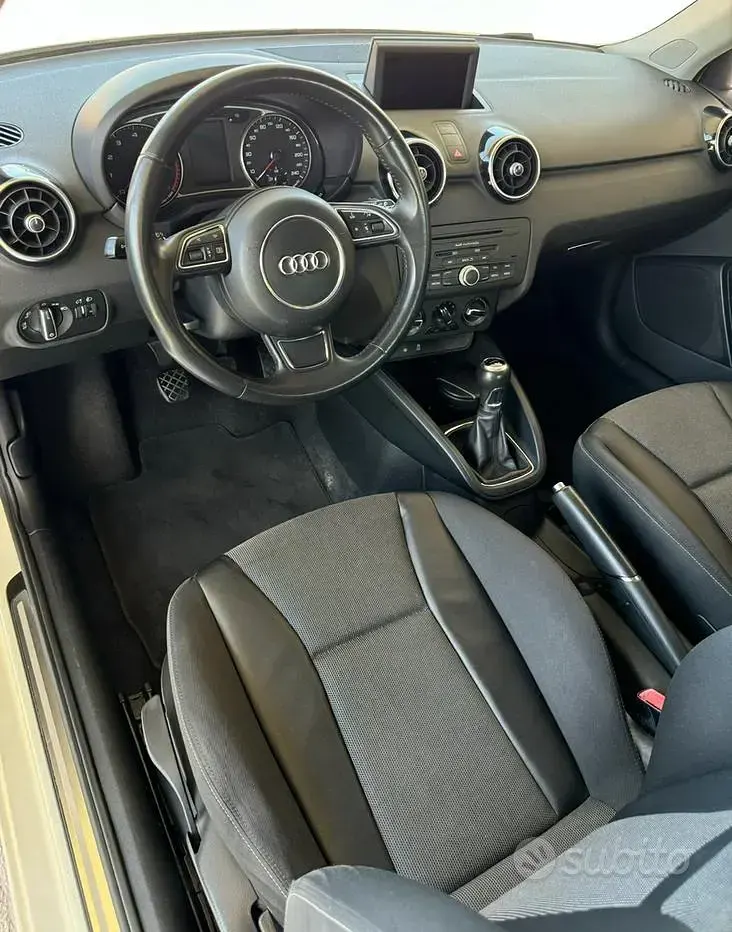 Usata Audi A1 86 CV (63 kW) 2012 Bianco Utilitaria