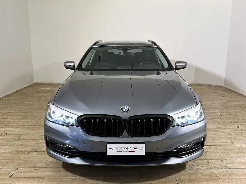 Usata BMW 520 Sport Line 190 CV (139 kW) 2018 Grigio Station wagon