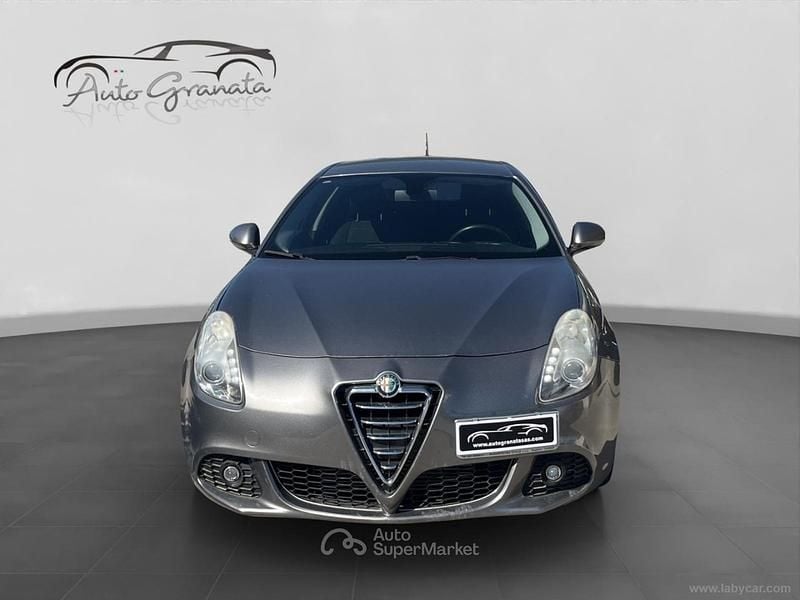 Usata Alfa Romeo Giulietta Distinctive 105 CV (77 kW) 2013 Gray Berlina
