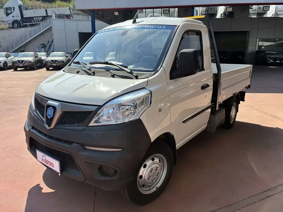 Usata Piaggio Porter 106 CV (77 kW) 2022 Bianco SUV