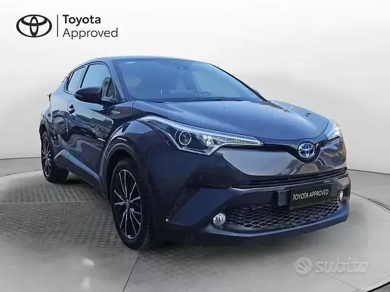 Usata Toyota C-HR Trend 122 CV (89 kW) 2017 Grigio SUV