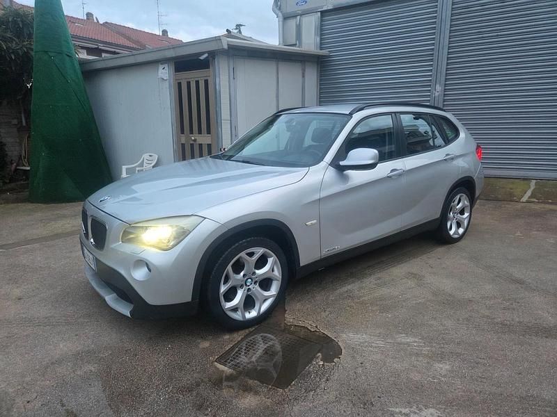 Usata BMW X1 142 CV (104 kW) 2011 Argento SUV