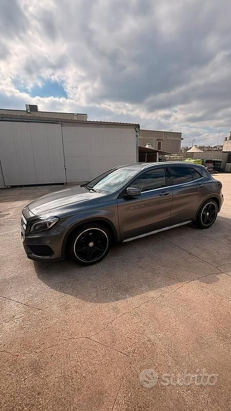 Usata Mercedes GLA220 Premium 2014 Grigio SUV