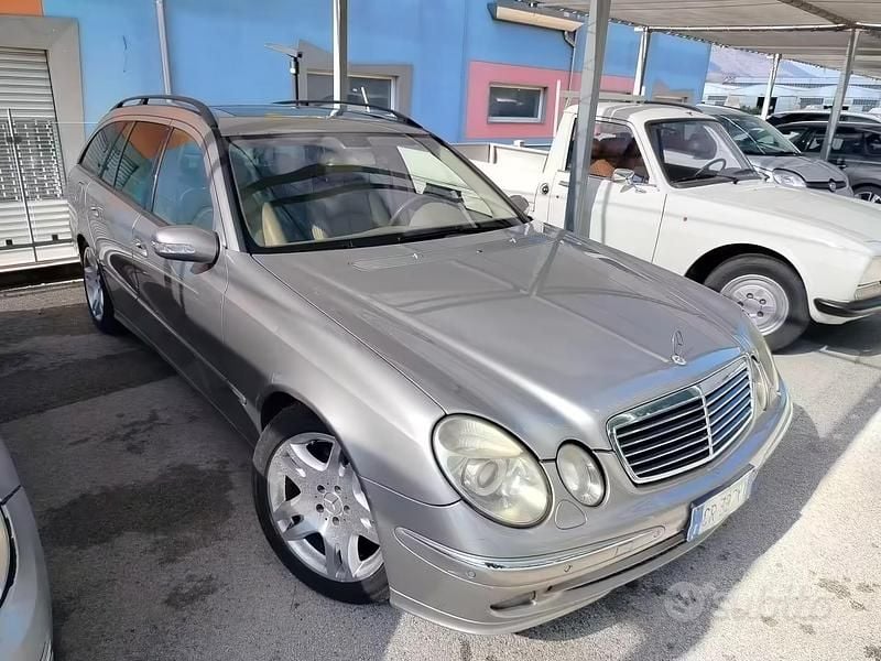 Usata Mercedes E280 Elegance 177 CV (130 kW) 2004 Grigio Station wagon