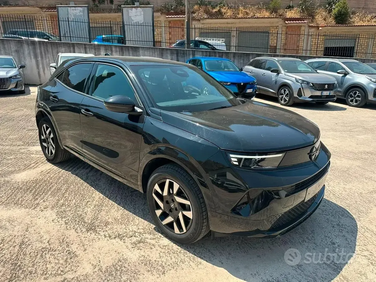 Usata Opel Mokka 136 CV (100 kW) 2025 Nero SUV