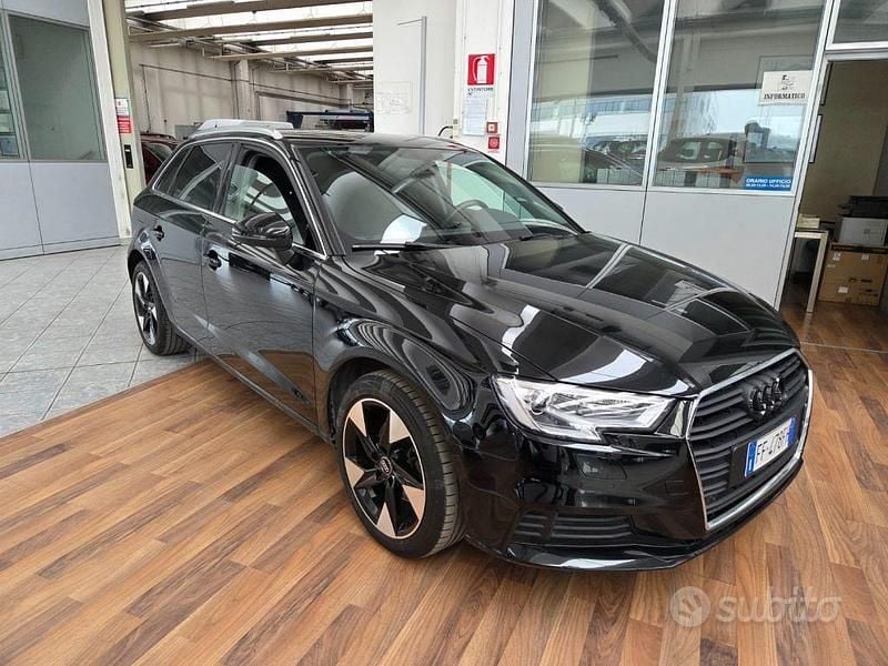 Usata Audi A3 Ambiente 110 CV (80 kW) 2016 Grigio Berlina