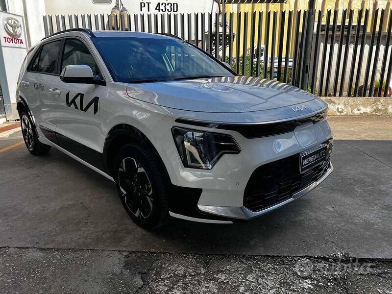 Usata Kia e-Niro 150 kW (204 CV) 2022 Bianco SUV