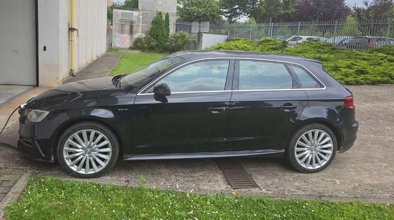 Usata Audi e-tron Ambition 150 CV (110 kW) 2015 Nero SUV