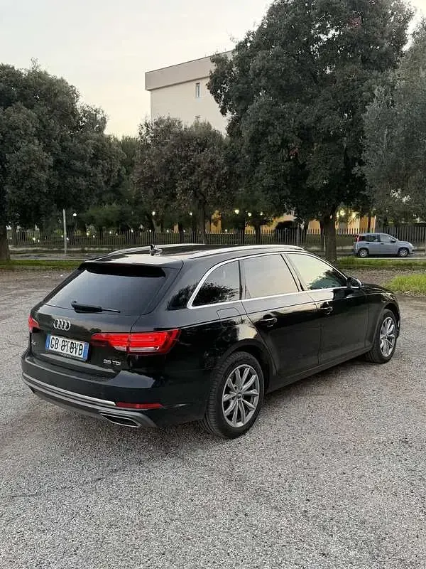Usata Audi A4 Business 150 CV (110 kW) 2019 Nero Station wagon