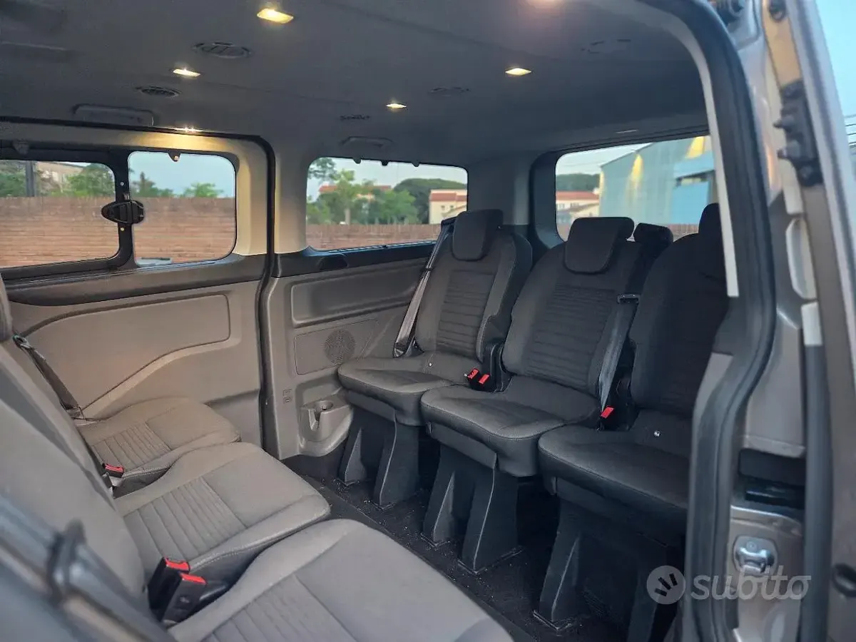 Usata Ford Tourneo Custom 131 CV (96 kW) 2022 Furgone