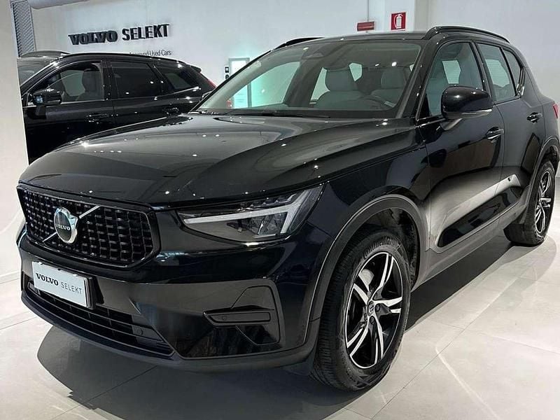 Usata Volvo XC40 Plus 163 CV (119 kW) 2024 Onyx black SUV