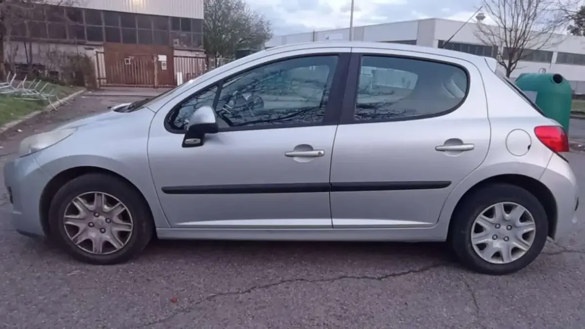 Usata Peugeot 207 68 CV (50 kW) 2011 Berlina