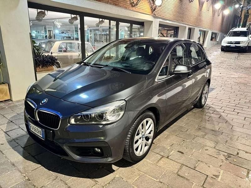 Usata BMW 214 Active Tourer Luxury Line 95 CV (69 kW) 2015 Grigio Monovolume