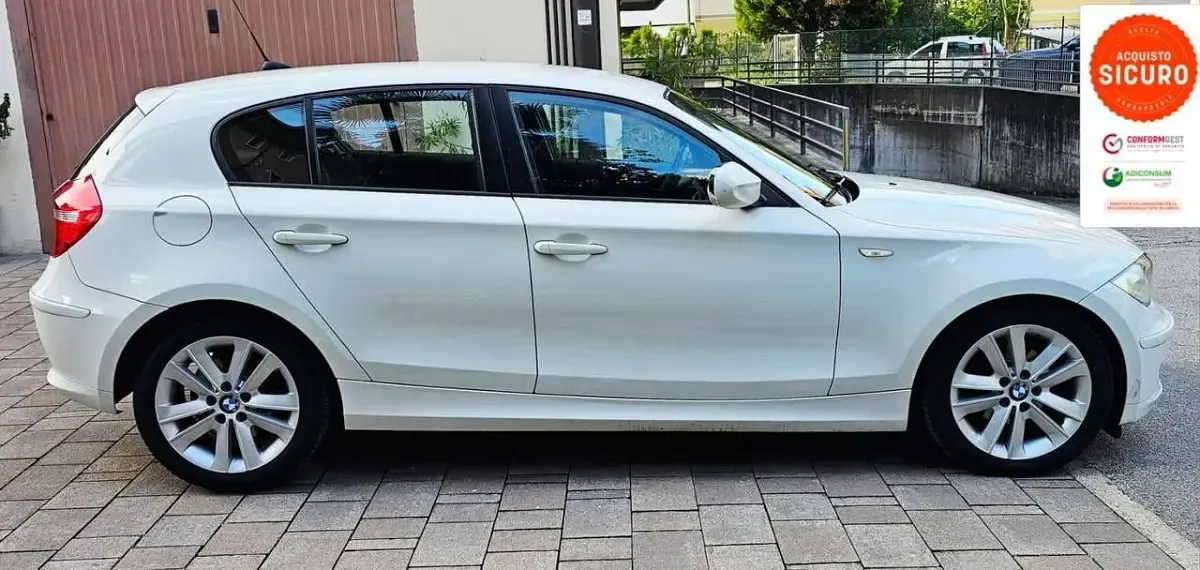 Usata BMW 118 143 CV (105 kW) 2010 Bianco Utilitaria