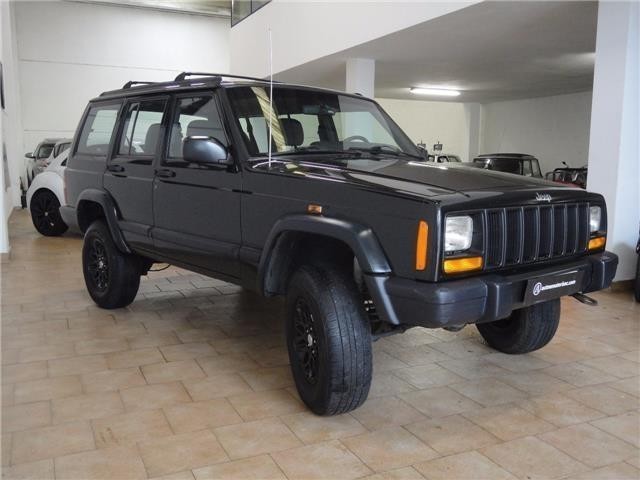 Venduto Jeep Cherokee 2.5 Td Xj 5 Por. auto usate in vendita