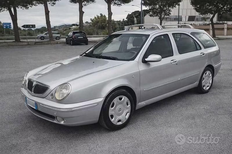 Usata Lancia Lybra 116 CV (85 kW) 2002 Grigio Station wagon