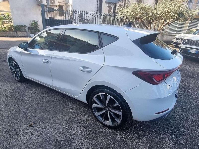 Gebraucht Seat Leon FR 150 PS (110 kW) 2022 Weiß Limousine