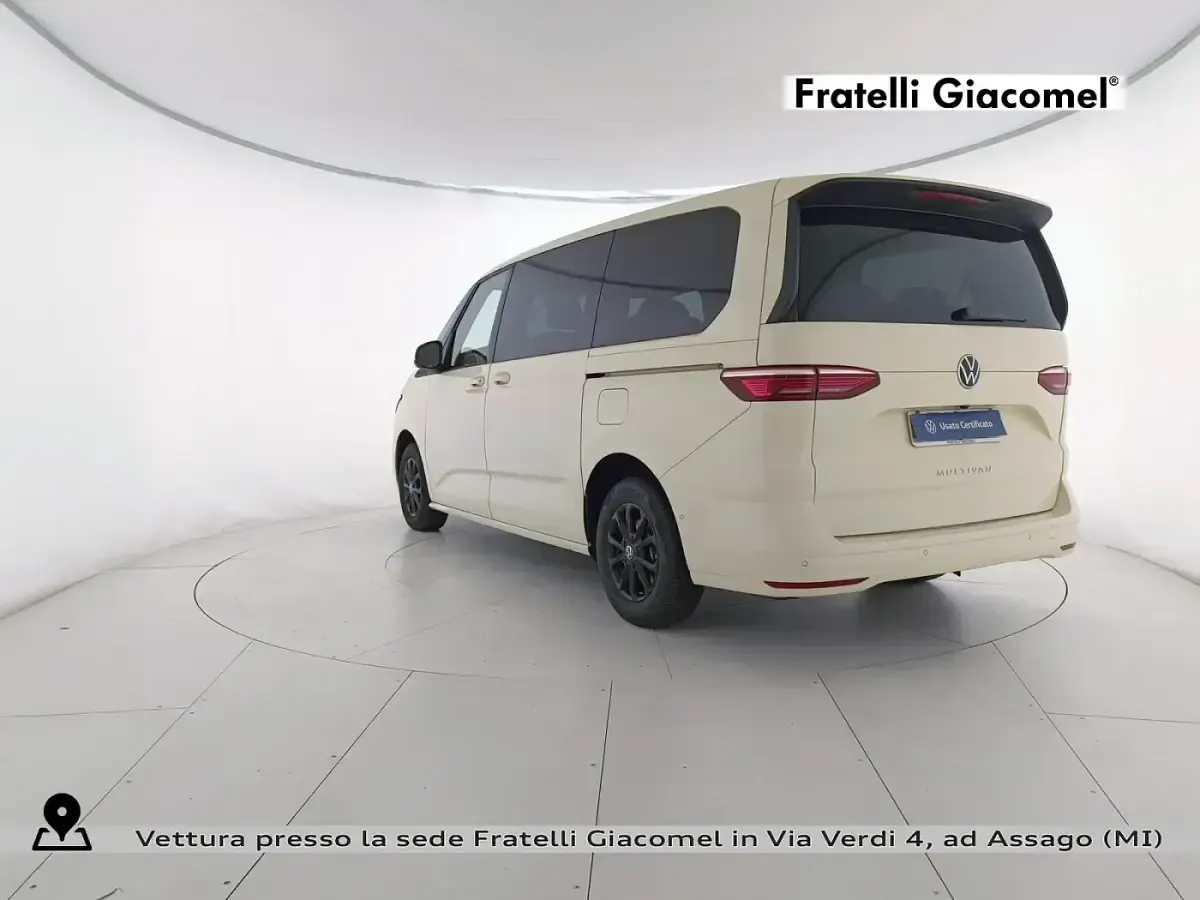 Usata VW Multivan Life 150 CV (110 kW) 2024 Bianco Monovolume