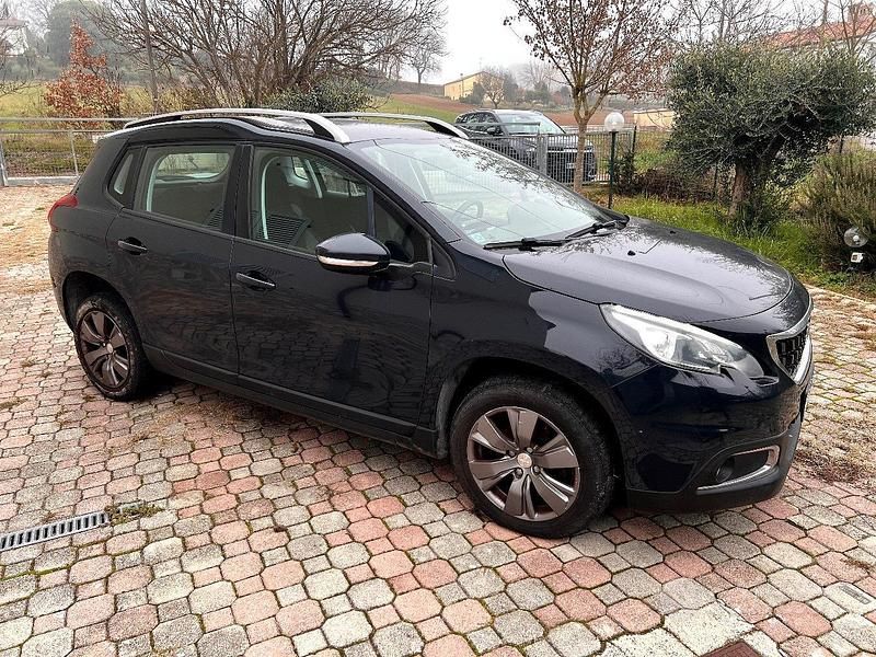 Usata Peugeot 2008 Active 120 CV (88 kW) 2019 Blu SUV