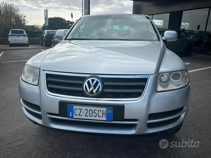 Usata VW Touareg R 174 CV (127 kW) 2006 Grigio SUV