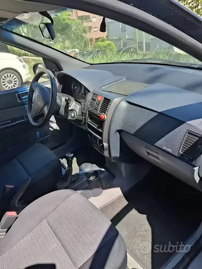 Usata Hyundai Getz 63 CV (46 kW) 2003 Blu Utilitaria