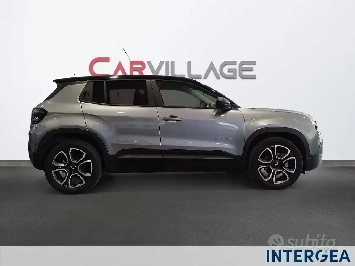 Usata Jeep Avenger EV Summit 61 kW (84 CV) 2023 Grigio SUV
