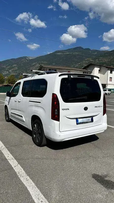 Usata Toyota Proace Verso City 131 CV (96 kW) 2021 Bianco Station wagon