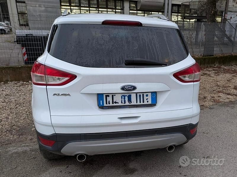 Usata Ford Kuga 150 CV (110 kW) 2016 Bianco SUV