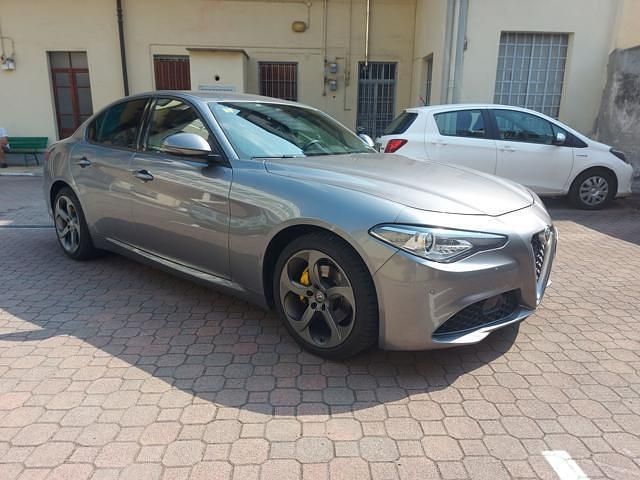 Usata Alfa Romeo Giulia Sprint 160 CV (117 kW) 2020 Grigio Berlina