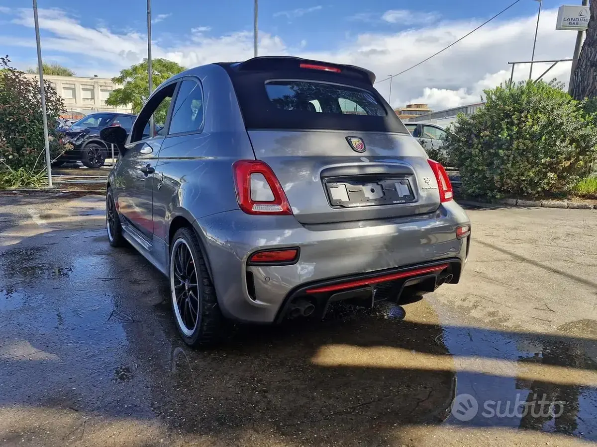 Usata Abarth 595 180 CV (132 kW) 2018 Grigio Cabrio