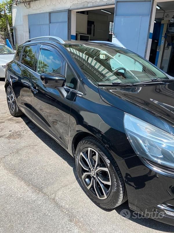 Usata Renault Clio GrandTour 90 CV (66 kW) 2017 Nero Station wagon