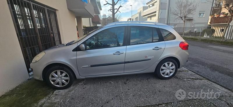Usata Renault Clio II Rip Curl 58 CV (42 kW) 2009 Grigio Utilitaria