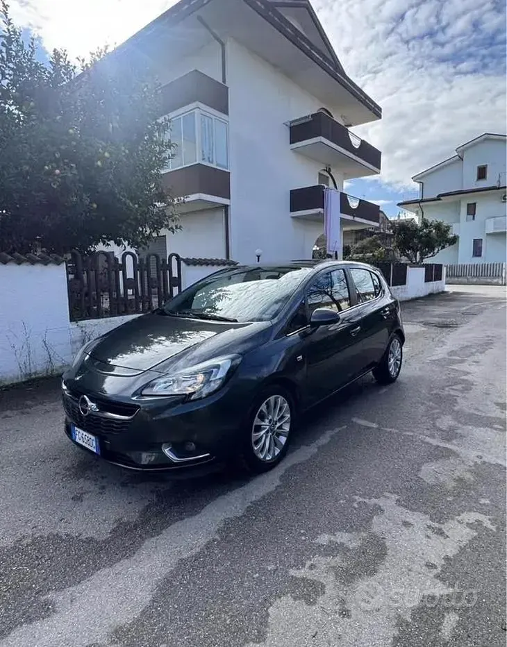 Usata Opel Corsa 95 CV (69 kW) 2017 Nero Utilitaria