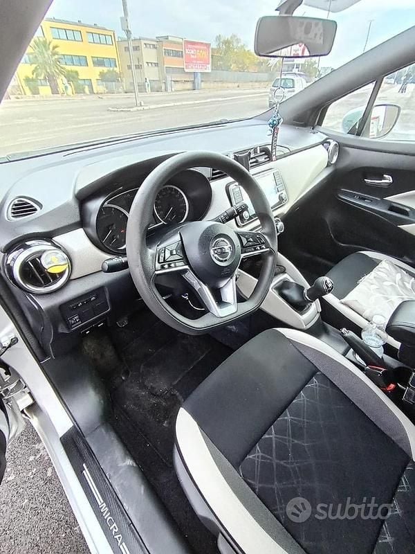 Usata Nissan Micra 71 CV (52 kW) 2018 Grigio Berlina