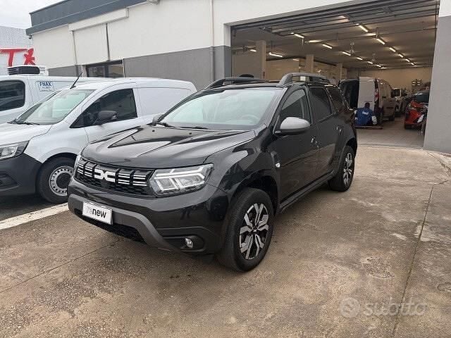 Usata Dacia Duster Journey 101 CV (74 kW) 2023 Nero Station wagon