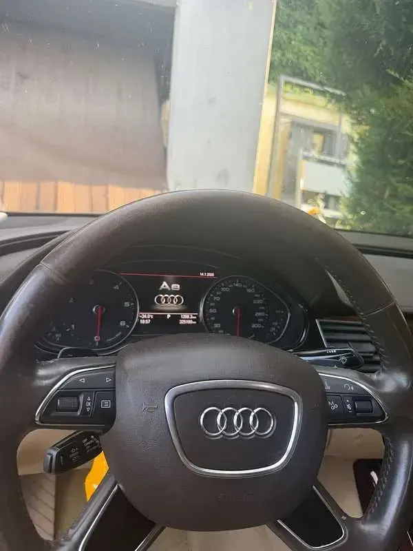 Usata Audi A8 250 CV (183 kW) 2012 Berlina