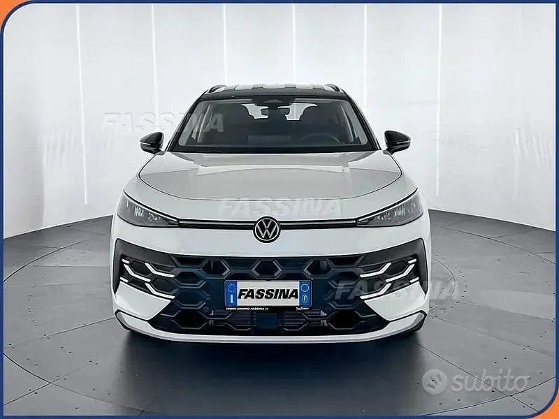 Nuova VW T-Roc Life 150 CV (110 kW) 2026 Bianco SUV
