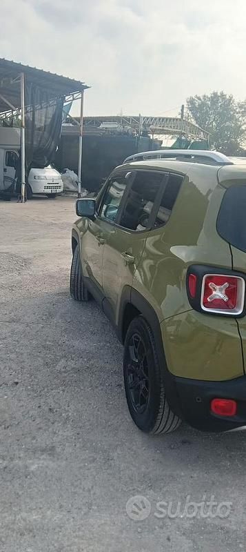Usata Jeep Renegade 120 CV (88 kW) 2016 Verde SUV