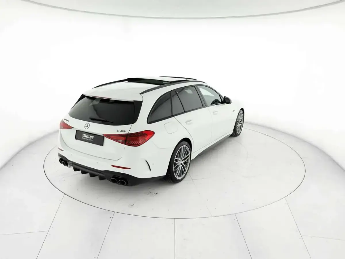 Usata Mercedes C43 AMG Premium Plus 422 CV (310 kW) 2024 Bianco opalite bright Station wagon
