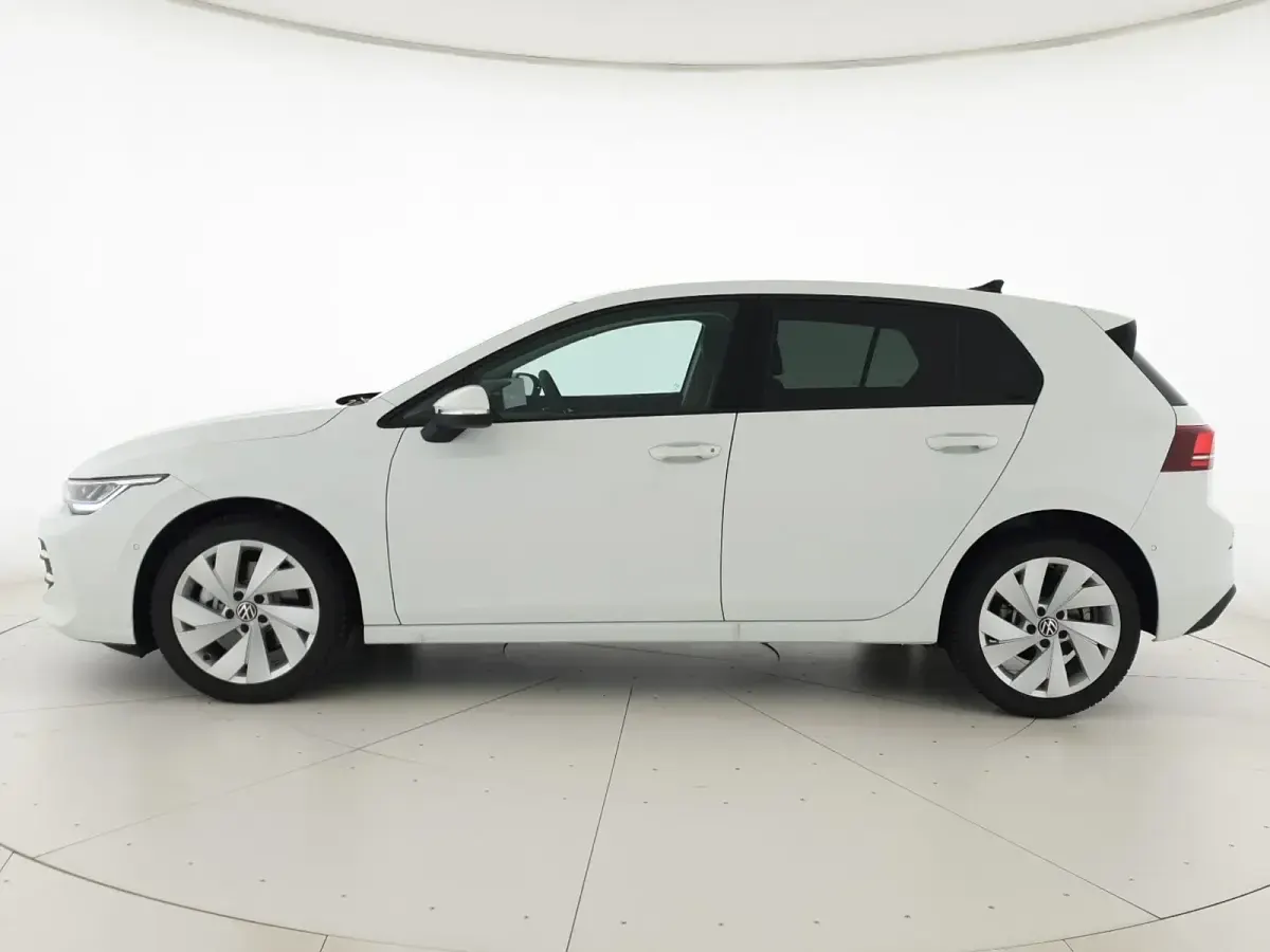 Nuova VW Golf VIII Edition 150 CV (110 kW) 2026 Pure white Berlina