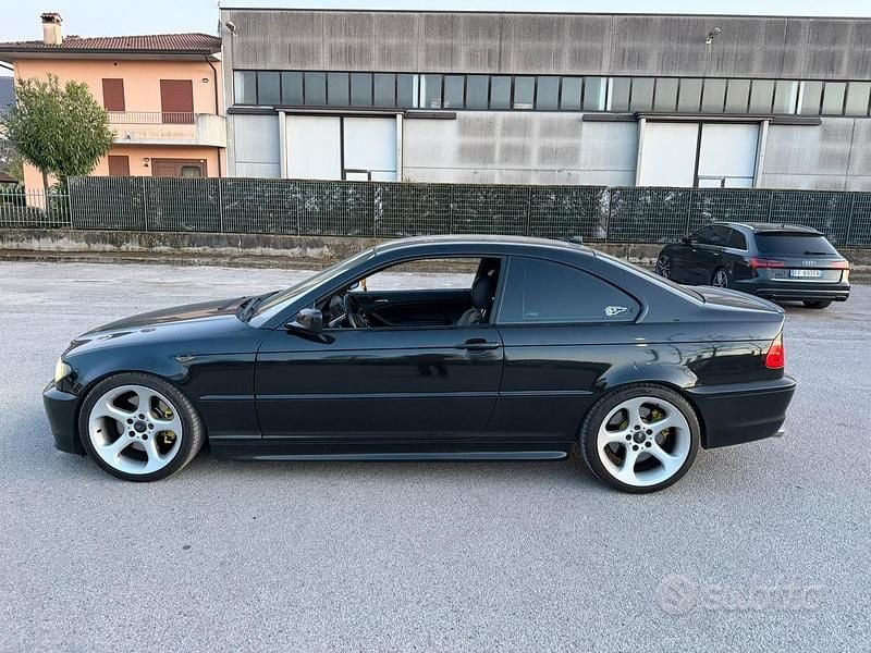 Usata BMW 330 Performance 231 CV (169 kW) 2004 Nero Coupé