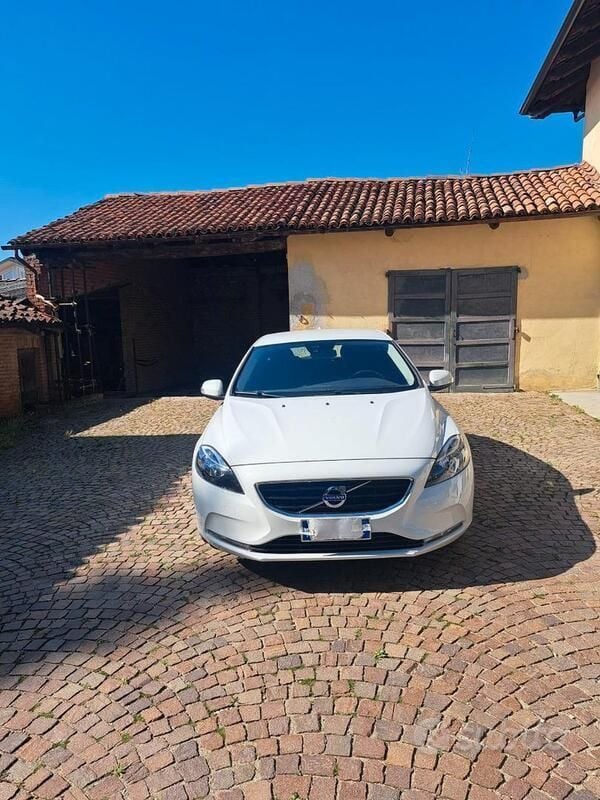 Usata Volvo V40 120 CV (88 kW) 2015 Station wagon